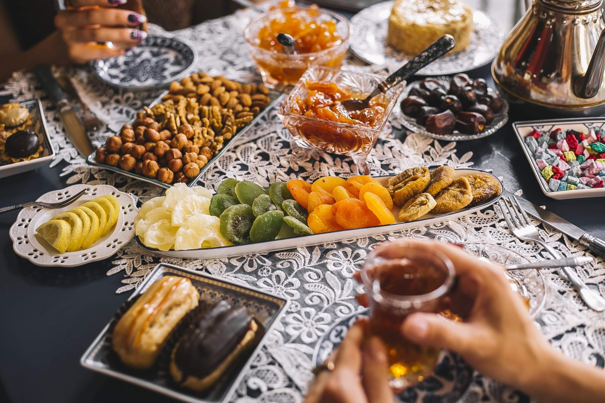 Ramadan Hosting Hacks: How to Make Hosting Iftar Easier