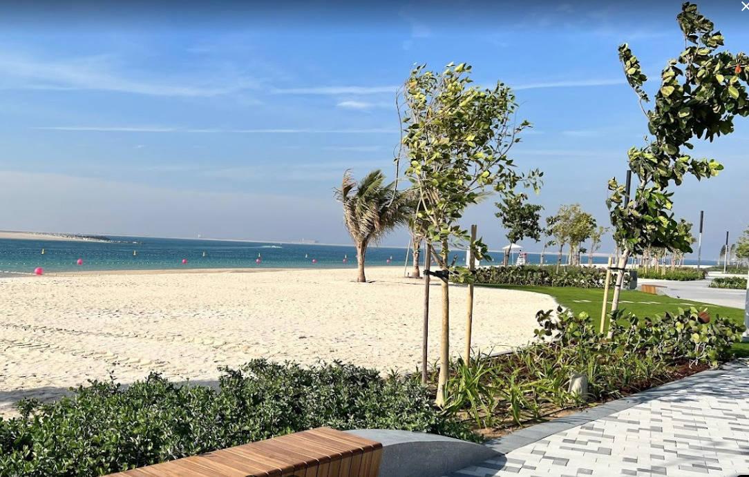Dubai Islands Pet Friendly Beach33788