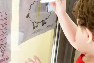 Window Drawing with Whiteboard Markers15071