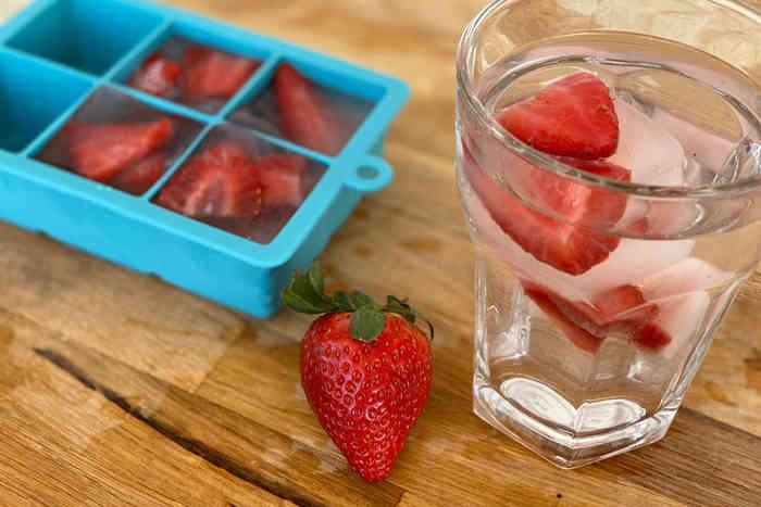 Strawberry Ice Cubes16389